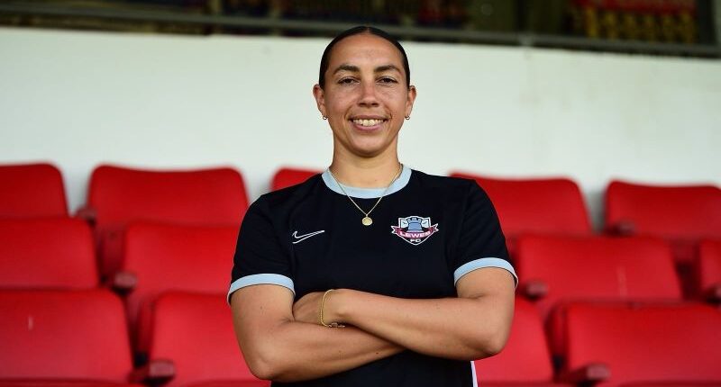 Jess King Lewes Women